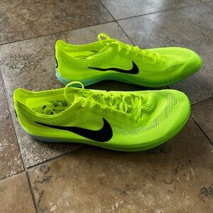 Nike ZoomX Dragonfly Track shoe